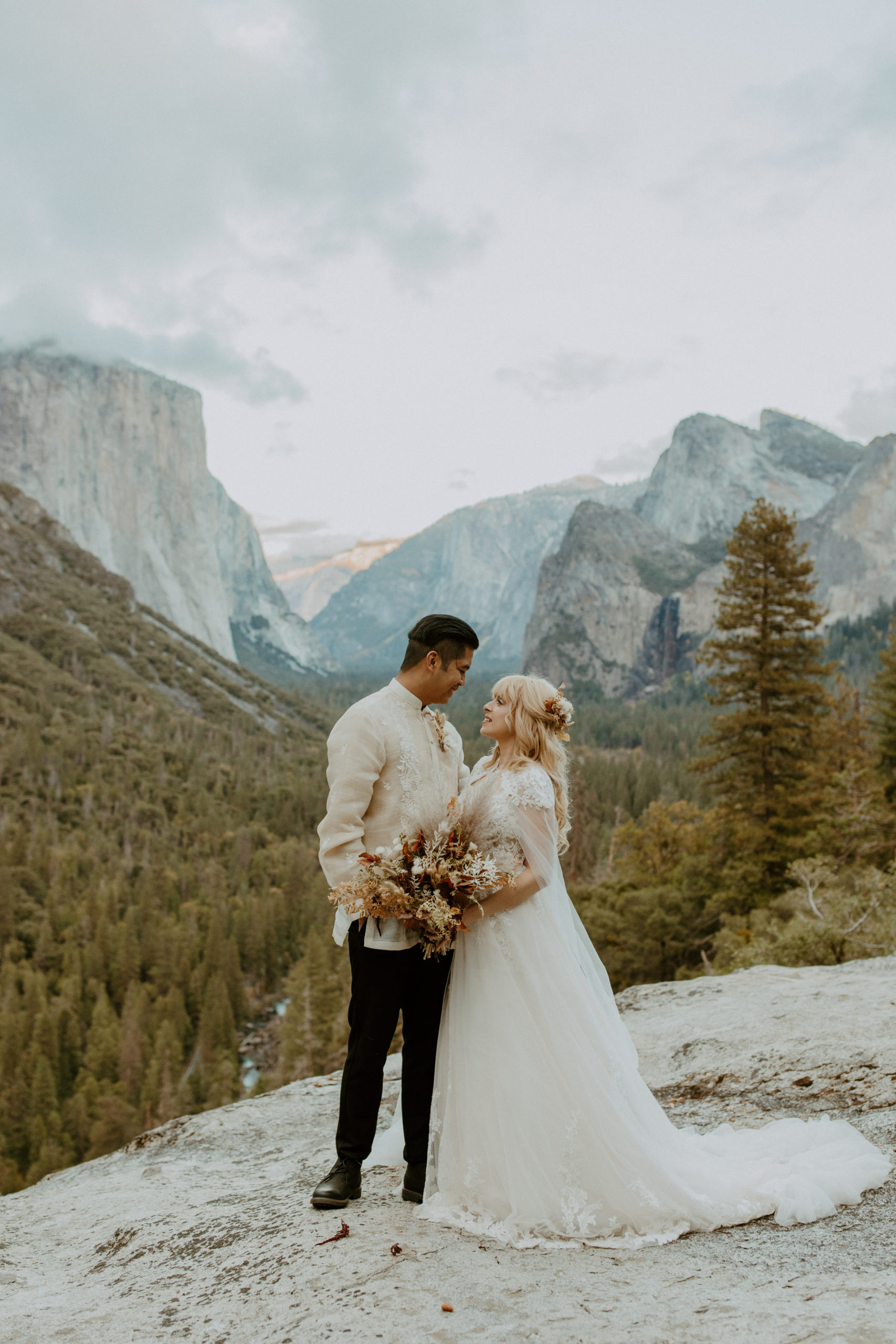 the couple standing at Tunnel View
