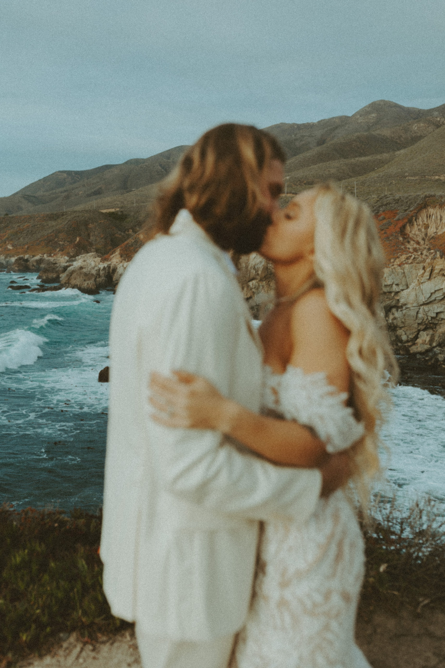 the couple kissing at their Big Sur Wedding