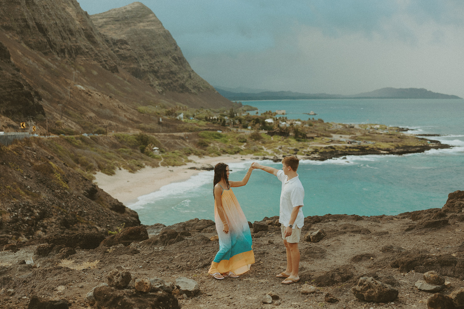 A Romantic Oahu Honeymoon Photoshoot for Emma and Caden - valoryevalyn.com