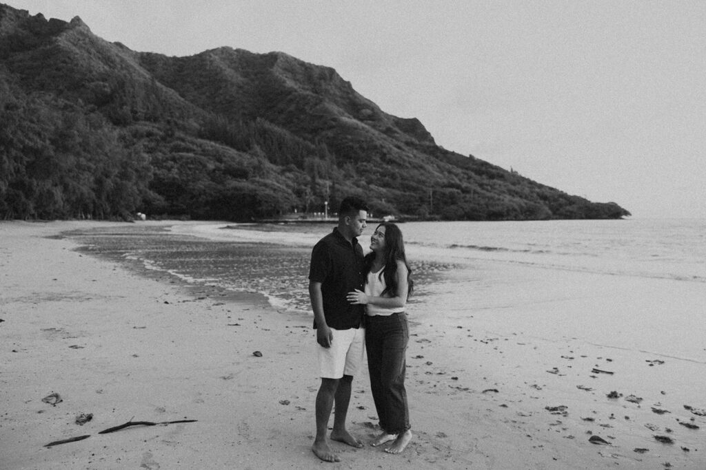 A Playful Sunrise Honeymoon Photoshoot in Hawaii | a honeymoon photoshoot during sunrise on oahu
