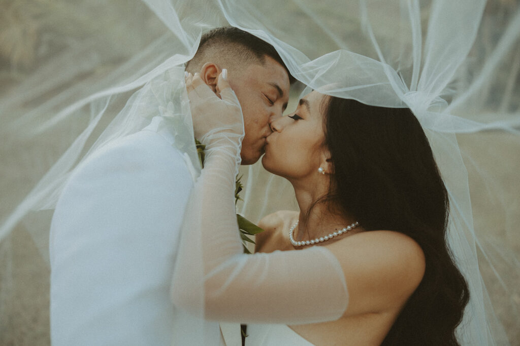 an intimate elopement photoshoot in hawaii