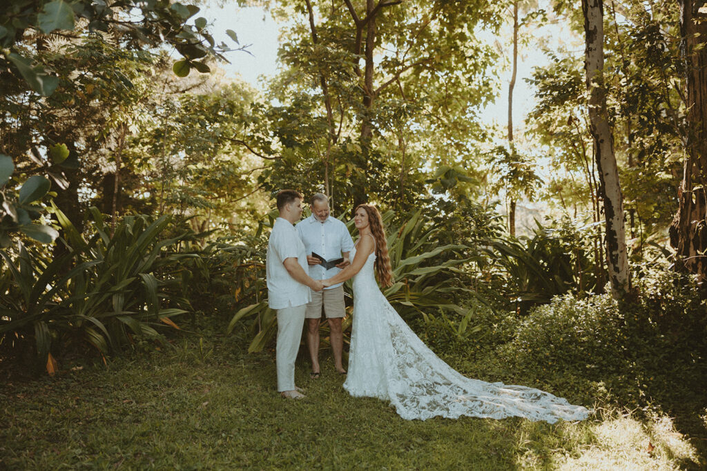 An intimate wedding photoshoot in kauai
