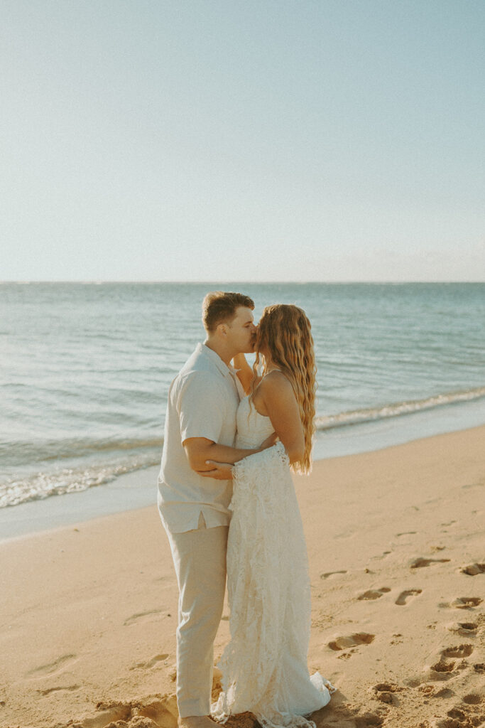 a wedding photoshoot on the beaches of hawaii
