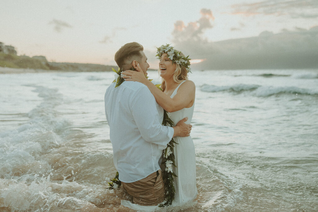 a playful Hawaiian elopement photoshoot
