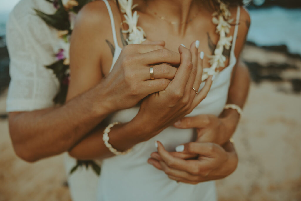 a sunrise elopement in hawaii
