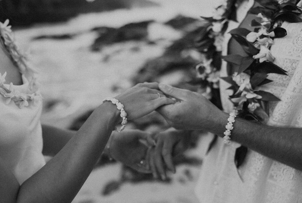 a sunrise elopement in hawaii
