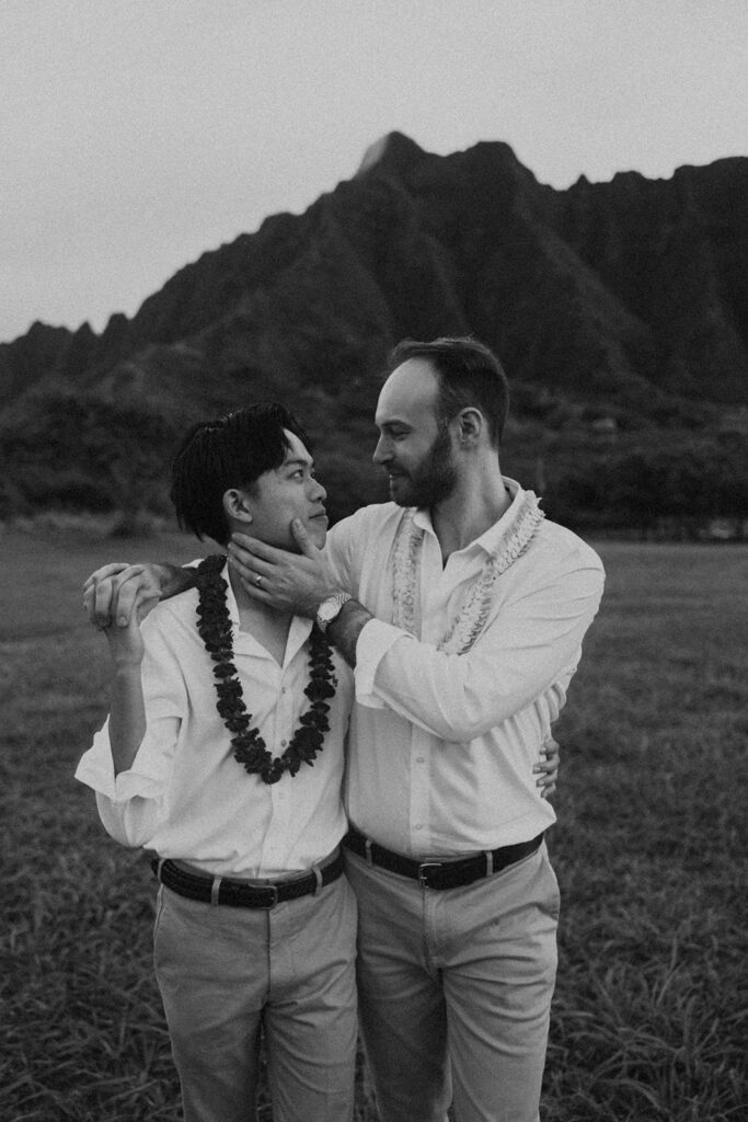 a elopement photoshoot in oahu
