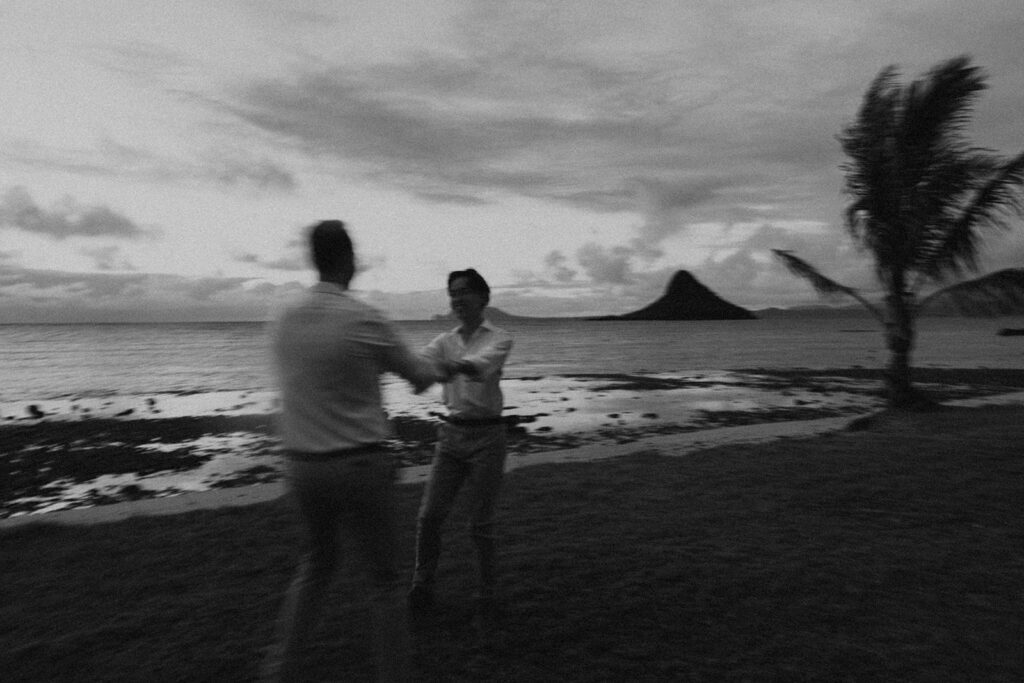 couple taking their elopement photos in hawaii
