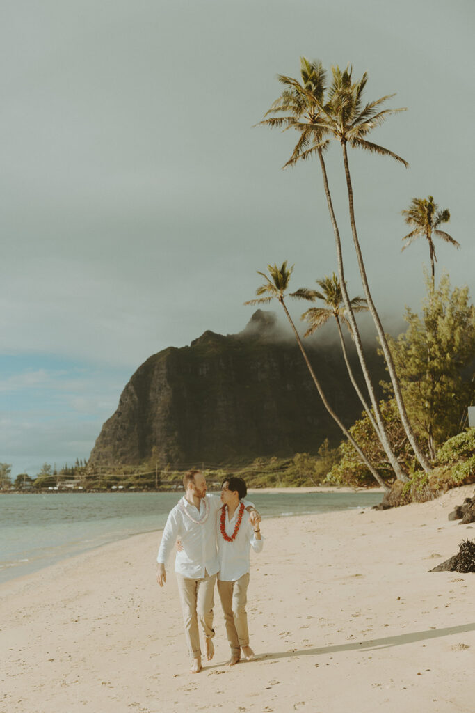 couple posing for their destination elopement photos
