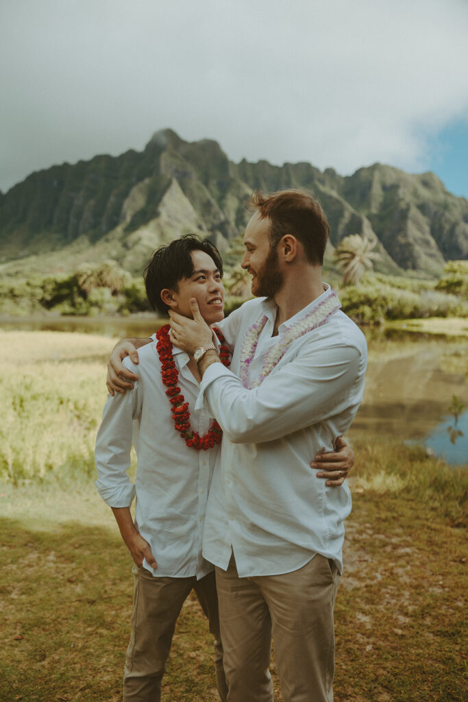 couple taking their elopement photos in hawaii
