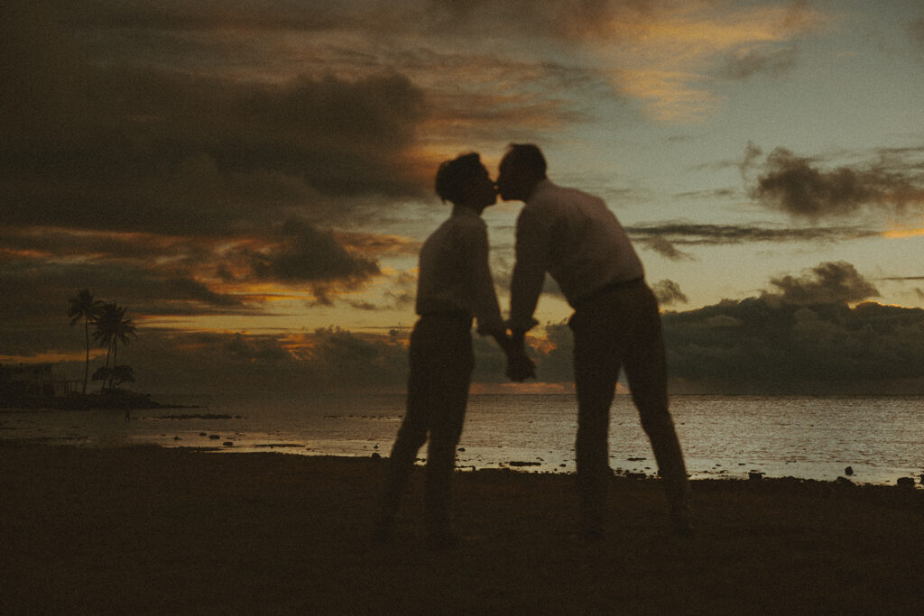 a elopement photoshoot in oahu
