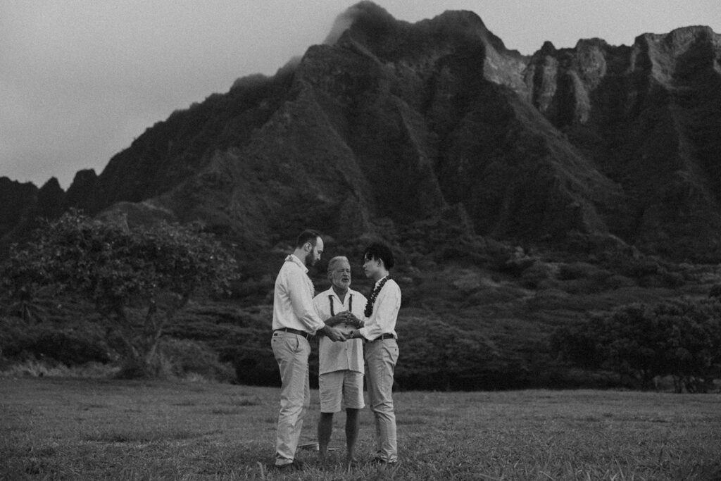 couple taking their elopement photos in hawaii
