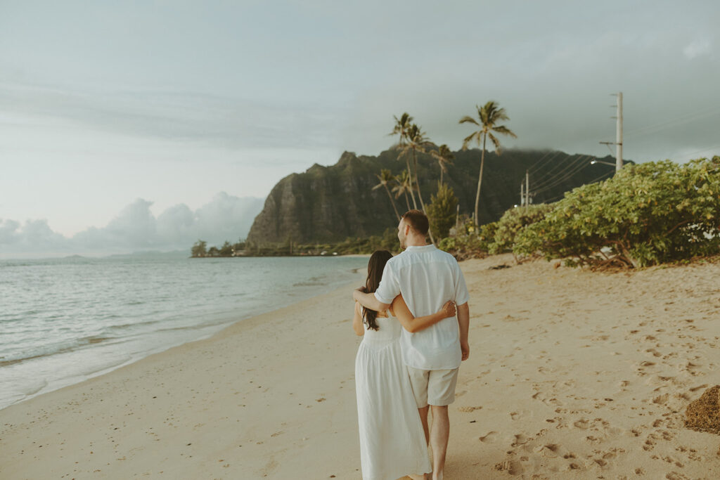 a beach engagement photoshoot in hawaii
