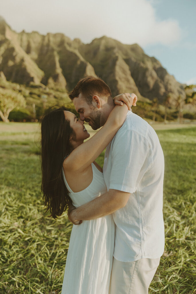 a beach side couples session in oahu
