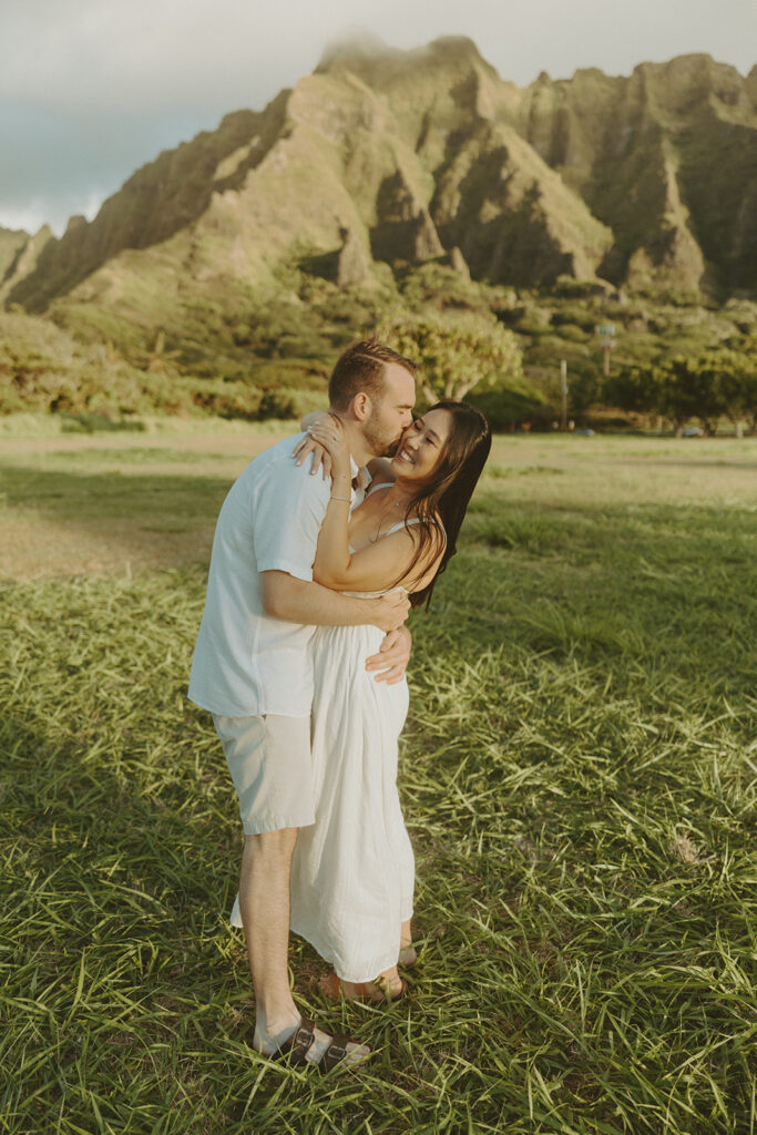 a beach side couples session in oahu
