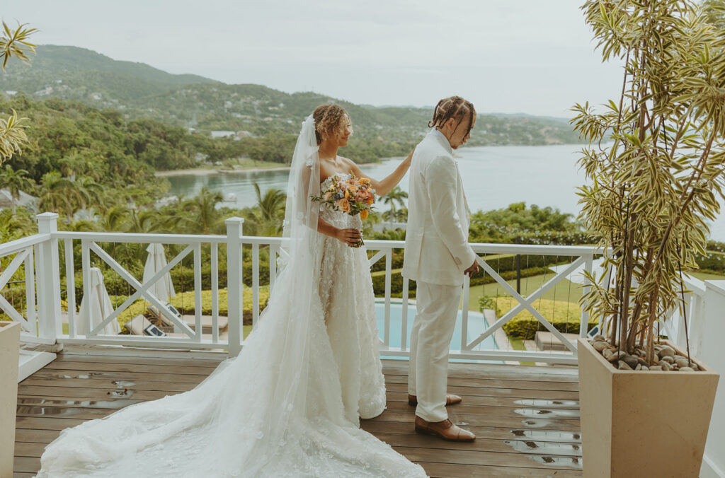 A stylish destination wedding couple captured in Jamaica’s tropical paradise
