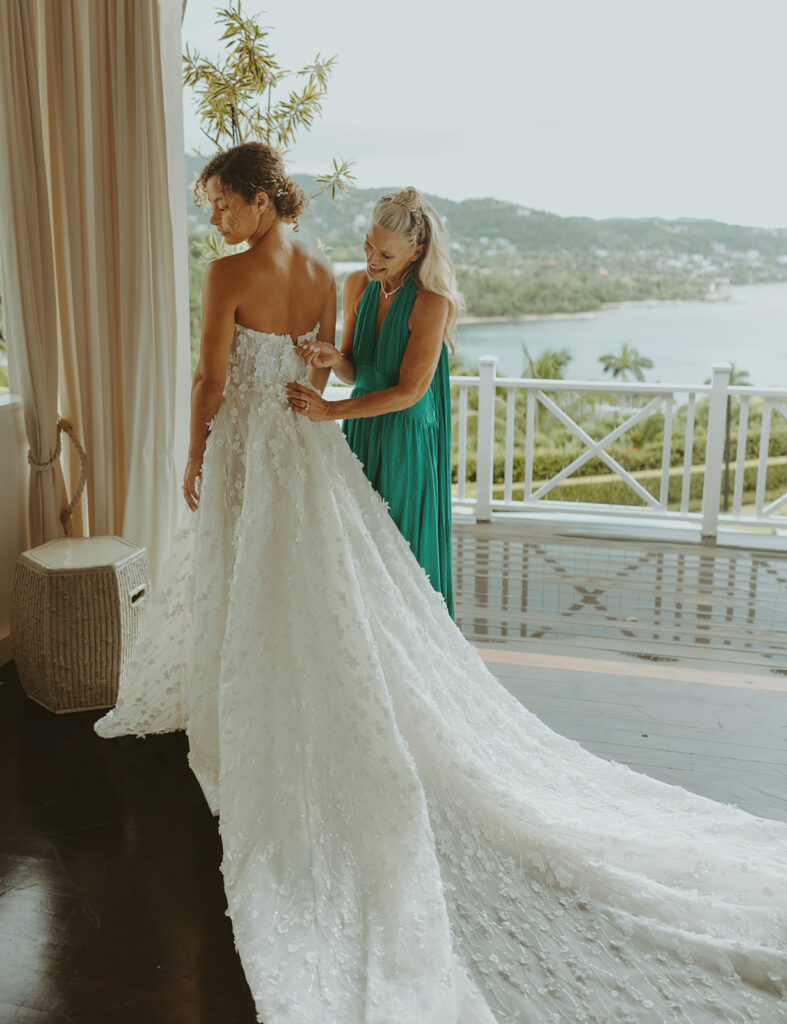 A luxury destination wedding celebration at Round Hill Resort in Jamaica
