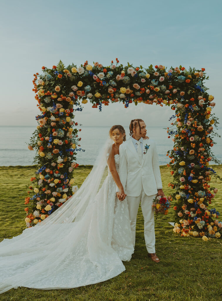 A stylish destination wedding couple captured in Jamaica’s tropical paradise
