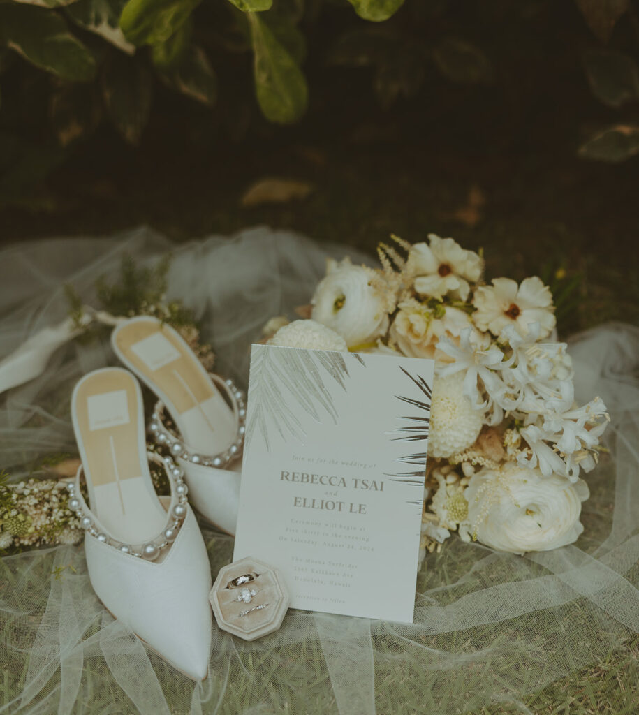 Timeless wedding details