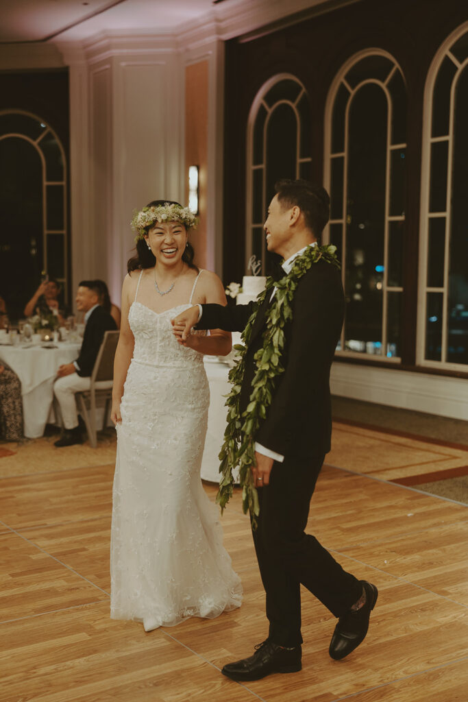 Fun wedding reception in Hawaii