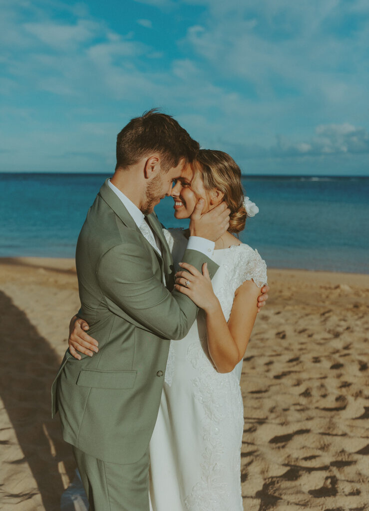 photos from a hawaii wedding photographer
