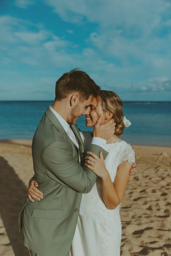 photos from a hawaii wedding photographer